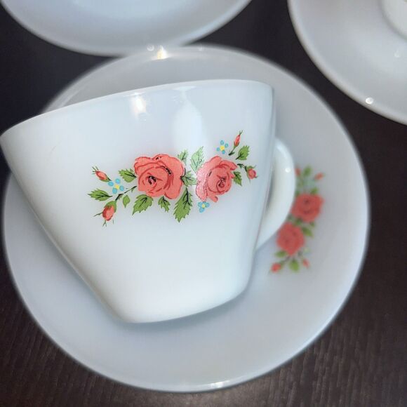 11pc ANCHOR HOCKING FIRE KING  CUPS & SAUCERS Boutonnière Tea Rose Bonnie Blue - Picture 5 of 9